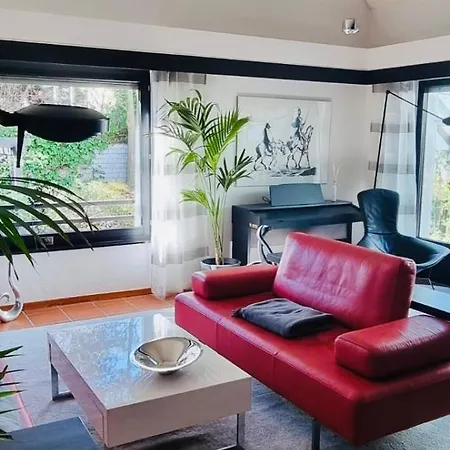 度假居 Modernes, Grosses Haus, 6pers, Garten, Parkplatz, Nahe Duesseldorf Ideal Fuer Familien & Gruppen