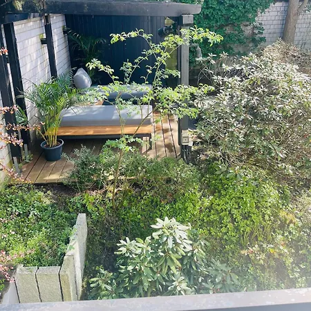 Charmantes Haus Mit Gartenoase *