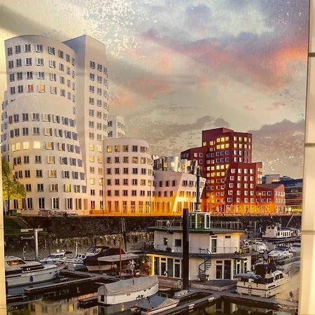 Modernes, Grosses Haus, 6pers, Garten, Parkplatz, Nahe Duesseldorf Ideal Fuer Familien & Gruppen