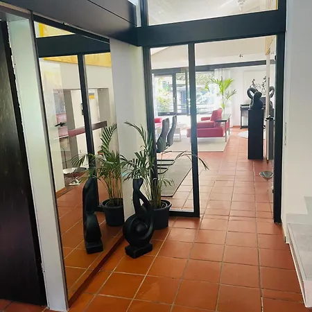 Charmantes Haus Mit Gartenoase * Χίλντεν