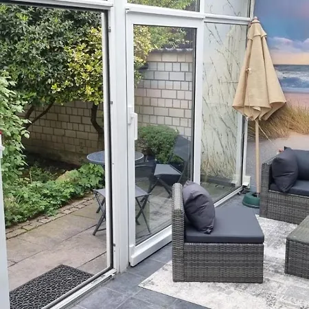 Prázdninový dům Modernes, Grosses Haus, 6pers, Garten, Parkplatz, Nahe Duesseldorf Ideal Fuer Familien & Gruppen Hilden
