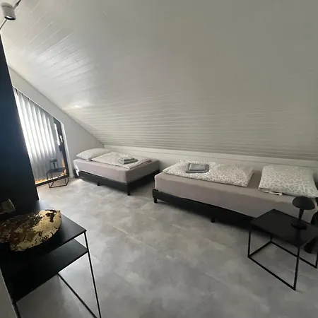 Casa vacanze Modernes, Grosses Haus, 6pers, Garten, Parkplatz, Nahe Duesseldorf Ideal Fuer Familien & Gruppen